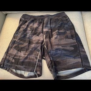Lululemon XL Pacebreaker Lined Short 9” Inseam